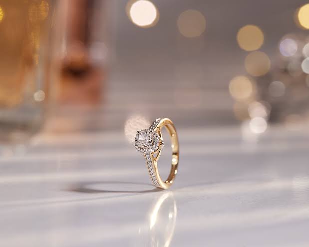 Halo Solitaire Ring